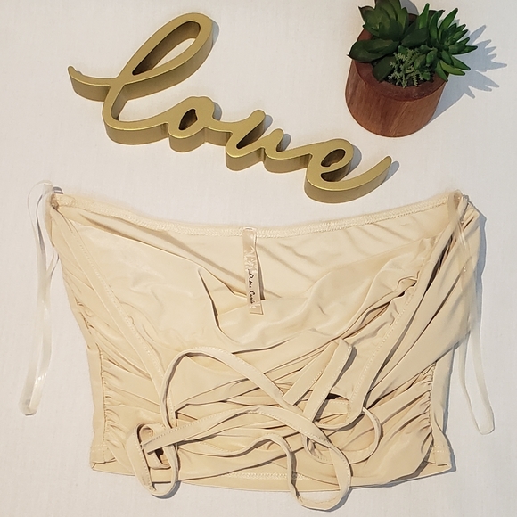 Dulce Carola • Cream Halter Top Size S - Picture 4 of 5